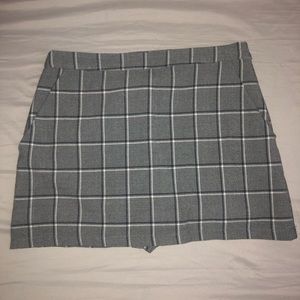 Plaid mini skirt
